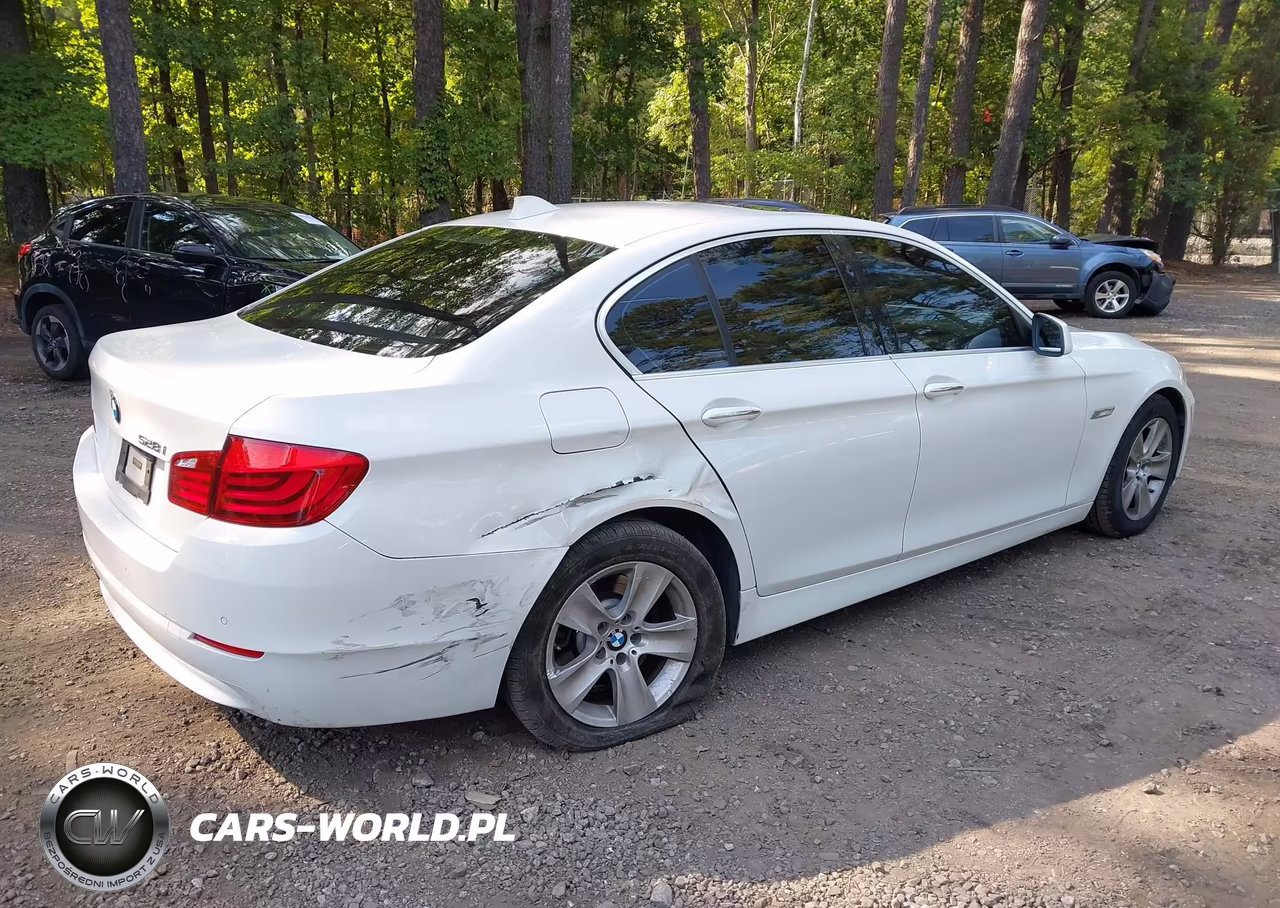 2012 BMW 528I VIN:WBAXG5C52CDX01633 - 4