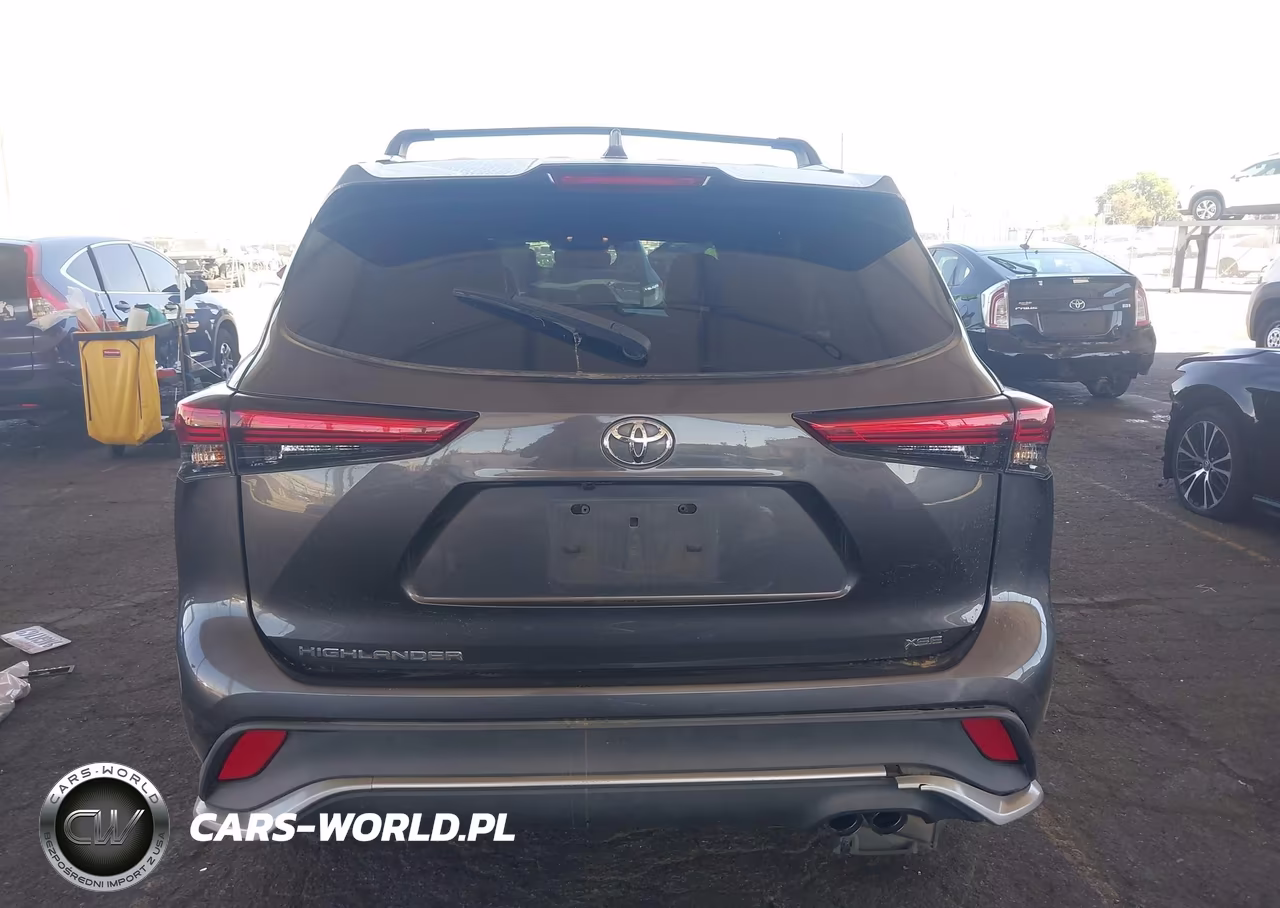 2022 Toyota Highlander Xse VIN:5TDJZRAH2NS111690 - 17