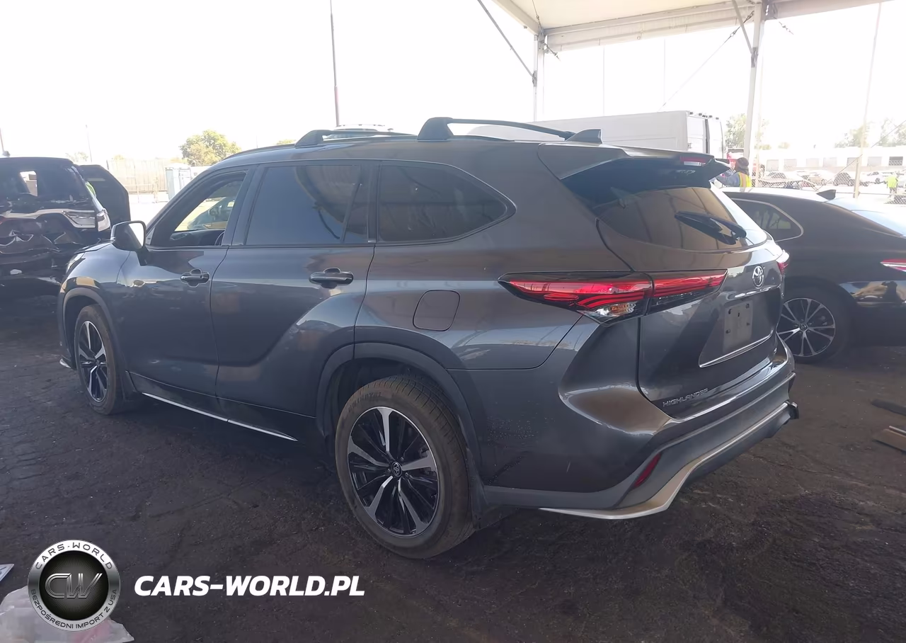 2022 Toyota Highlander Xse VIN:5TDJZRAH2NS111690 - 3