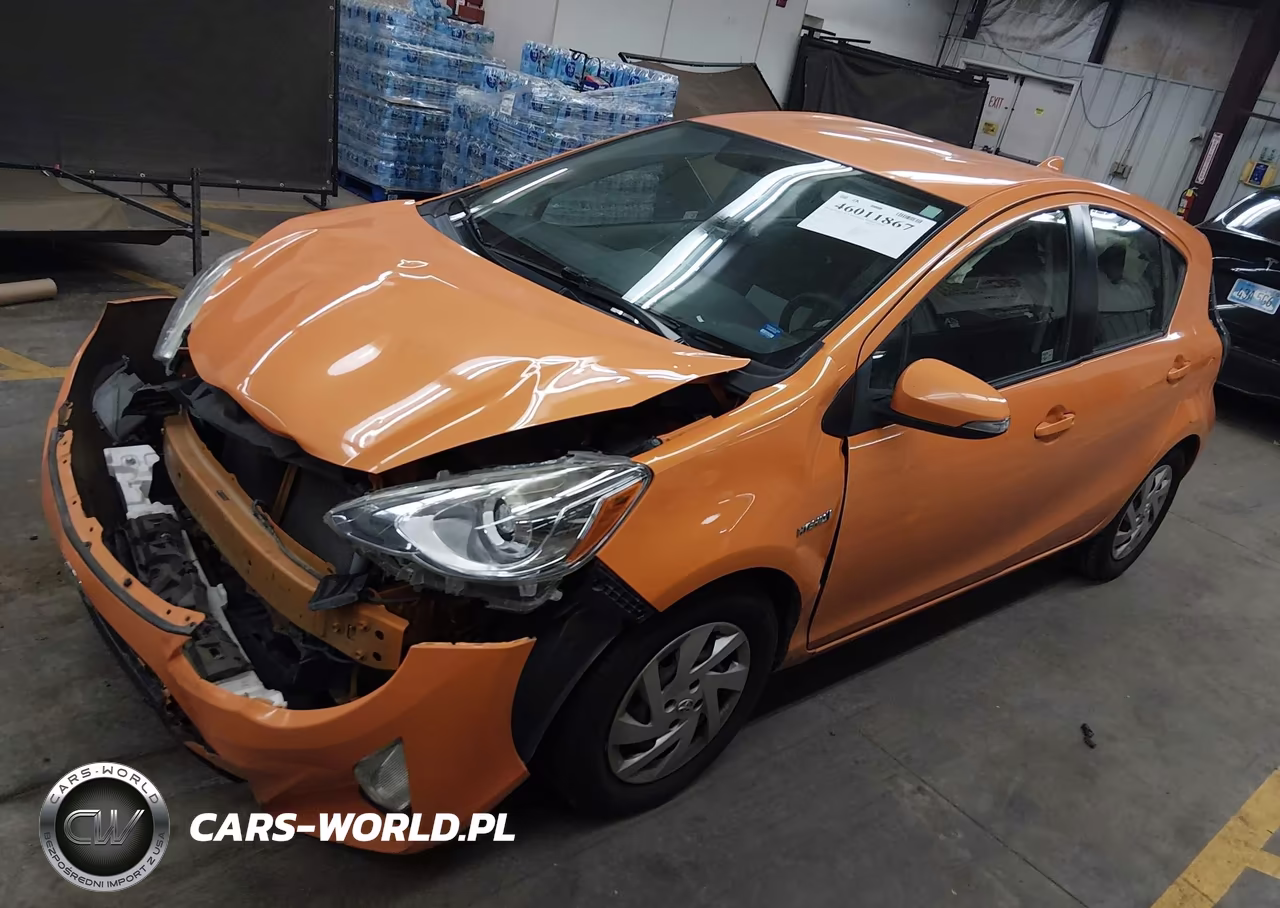 2015 Toyota Prius C Two VIN:JTDKDTB35F1092828 - 2