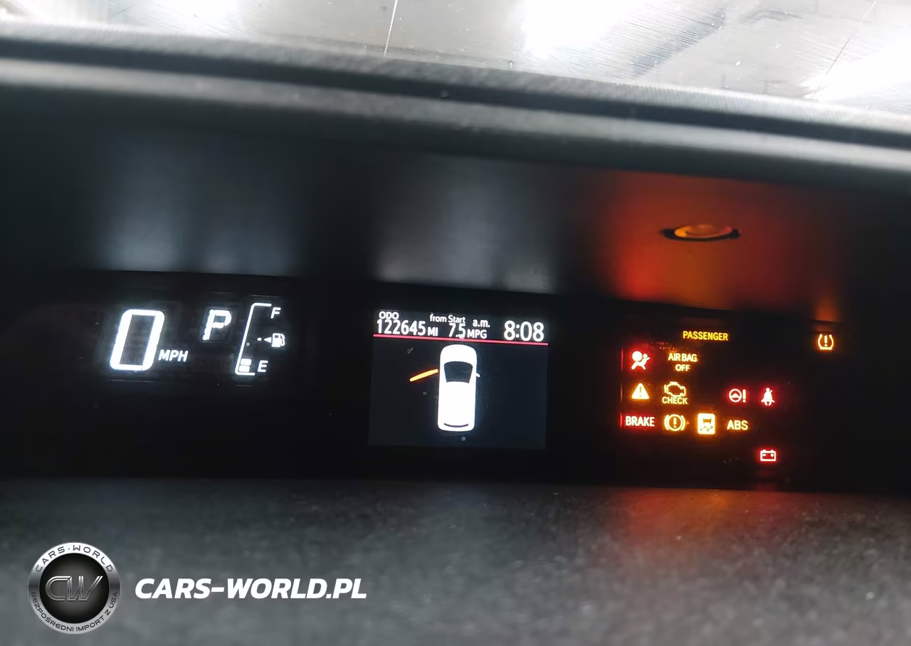 2015 Toyota Prius C Two VIN:JTDKDTB35F1092828 - 7