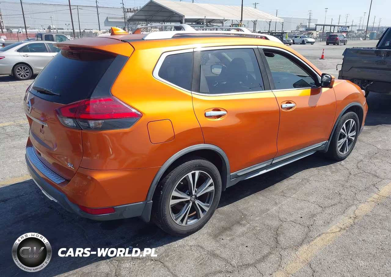 2017 Nissan Rogue Sl VIN:JN8AT2MT1HW149722 - 4