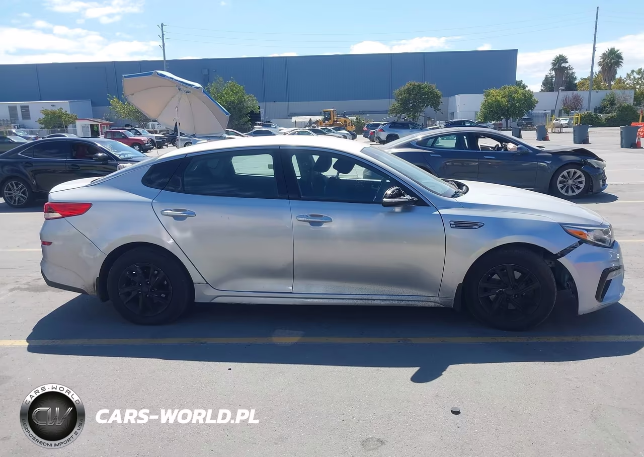 2019 Kia Optima Lx VIN:5XXGT4L31KG321243 - 13