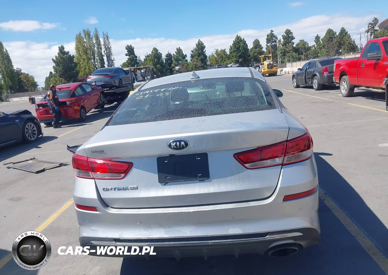 2019 Kia Optima Lx VIN:5XXGT4L31KG321243 - 16