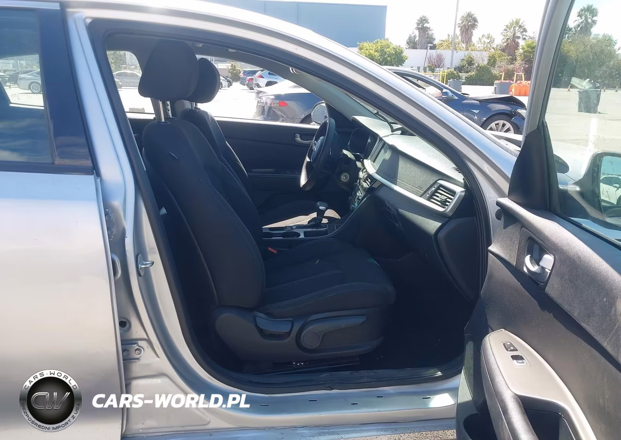 2019 Kia Optima Lx VIN:5XXGT4L31KG321243 - 5