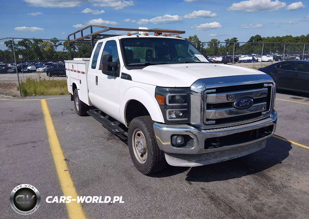 2012 Ford F-350 Chassis Xl