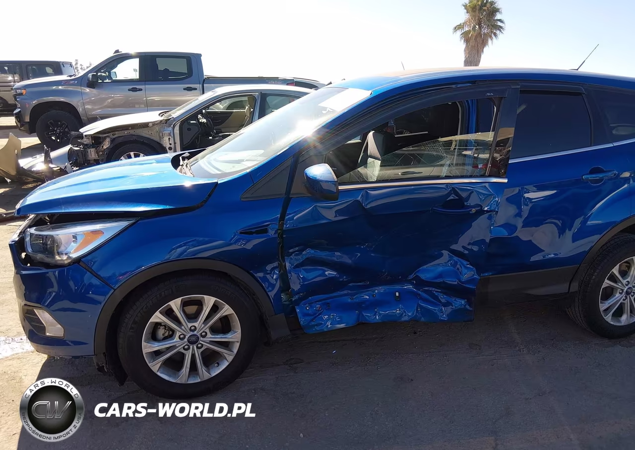 2017 Ford Escape Se VIN:1FMCU0GD1HUE02314 - 6