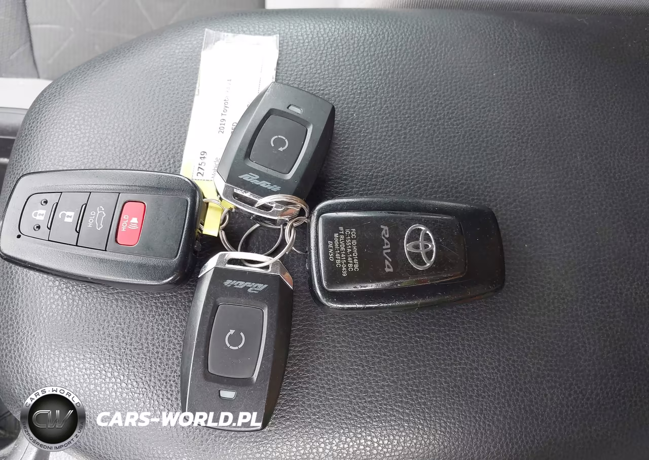 2019 Toyota Rav4 Xle VIN:2T3P1RFV0KC028853 - 11