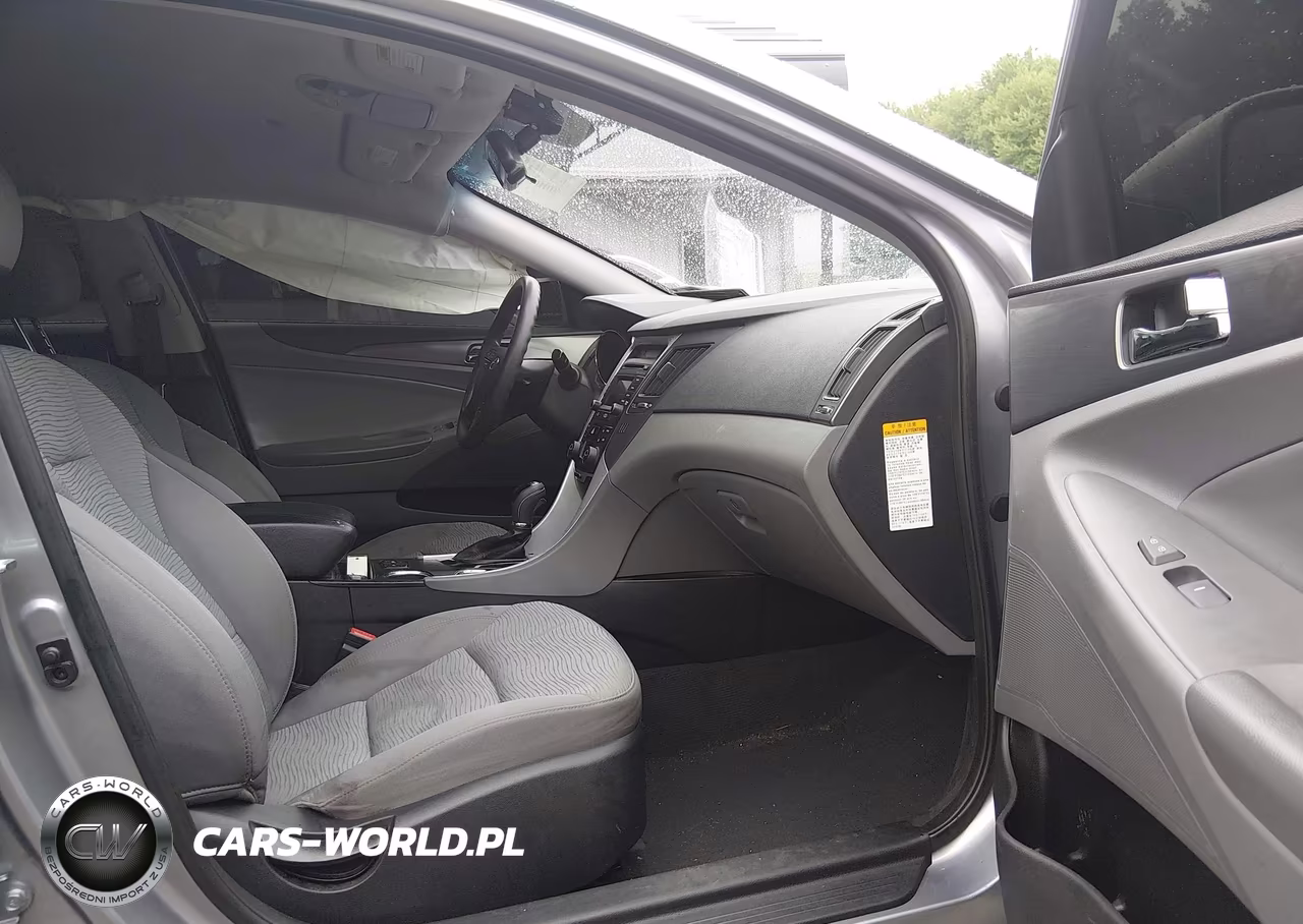 2015 Hyundai Sonata Hybrid VIN:KMHEC4A4XFA139279 - 5