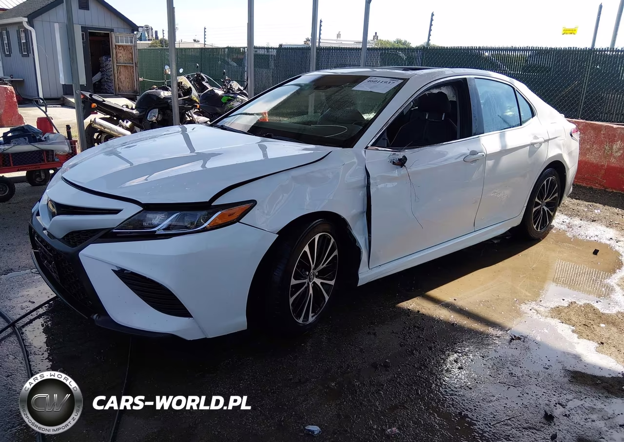 2018 Toyota Camry Se VIN:4T1B11HK6JU145812 - 2