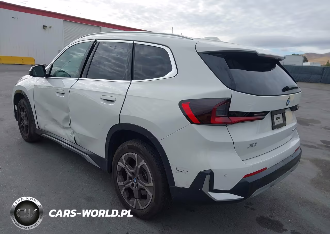2023 BMW X1 xDrive28I VIN:WBX73EF07P5X76426 - 3