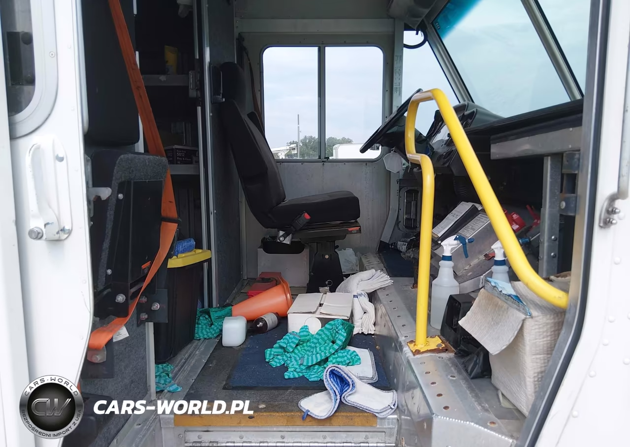 2017 Ford F-59 Commercial Stripped VIN:1F65F5KY7H0A06865 - 7