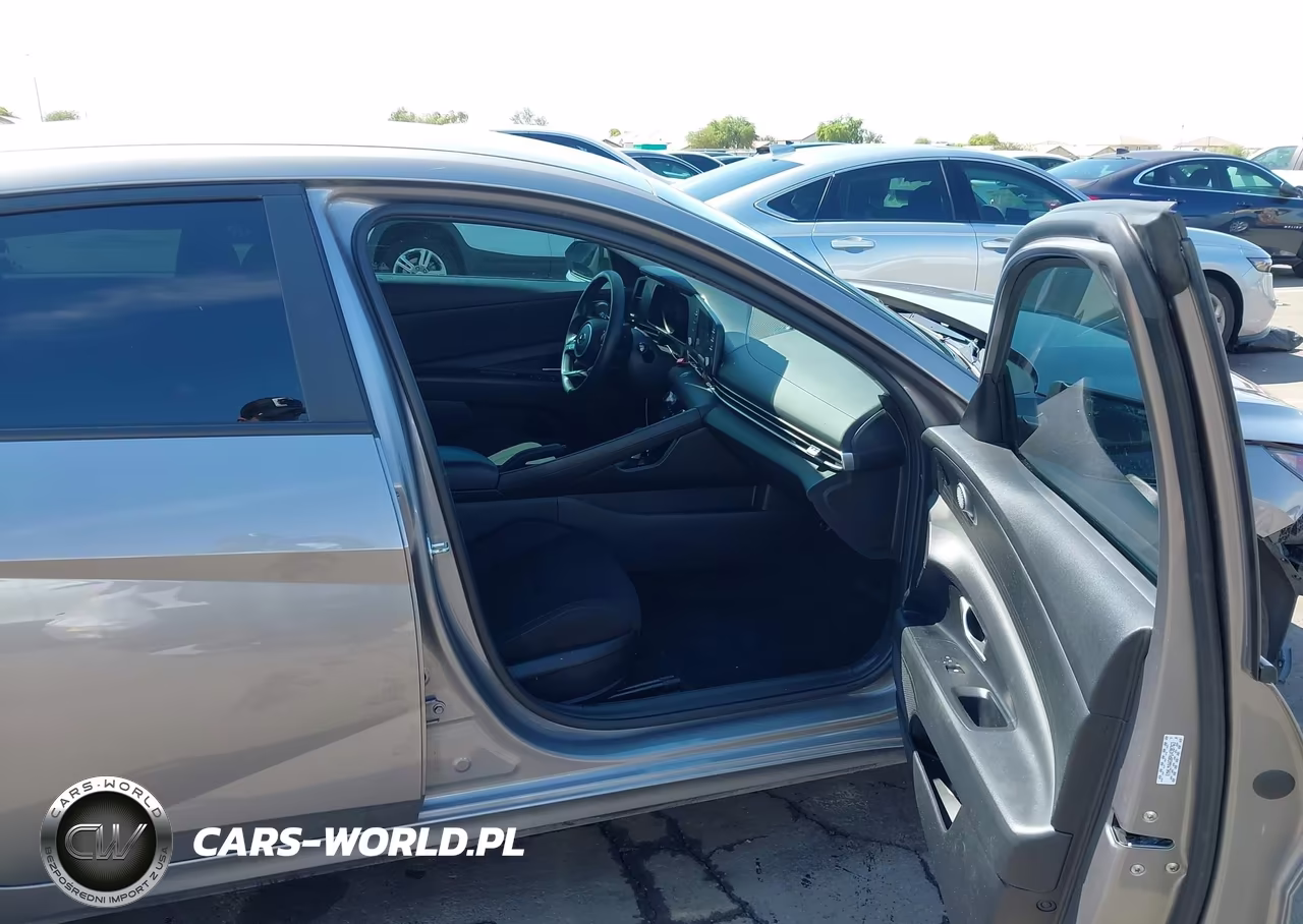 2023 Hyundai Elantra Sel VIN:KMHLM4AG0PU438763 - 5