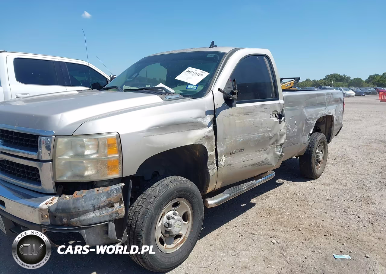 2007 Chevrolet Silverado 2500Hd Work Truck VIN:1GCHC24K77E594732 - 6