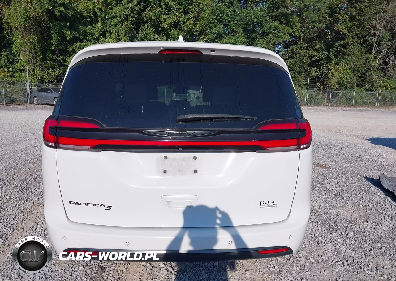 2021 Chrysler Pacifica Touring L VIN:2C4RC1BG0MR607512 - 17