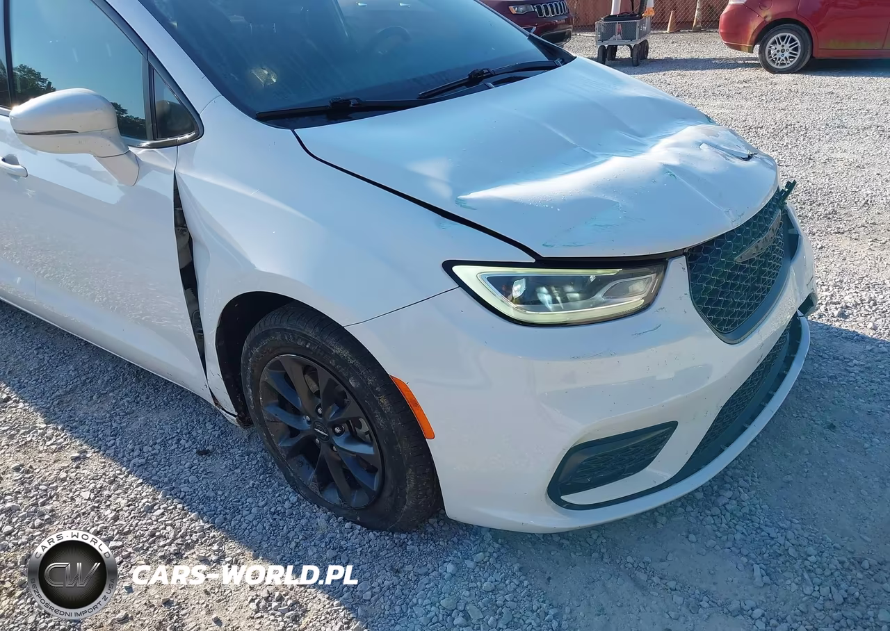 2021 Chrysler Pacifica Touring L VIN:2C4RC1BG0MR607512 - 21