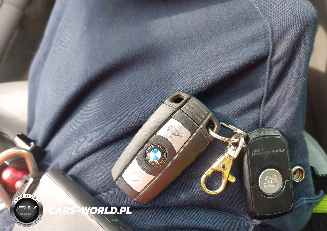 2007 BMW 328Xi VIN:WBAVC93537KX56944 - 11