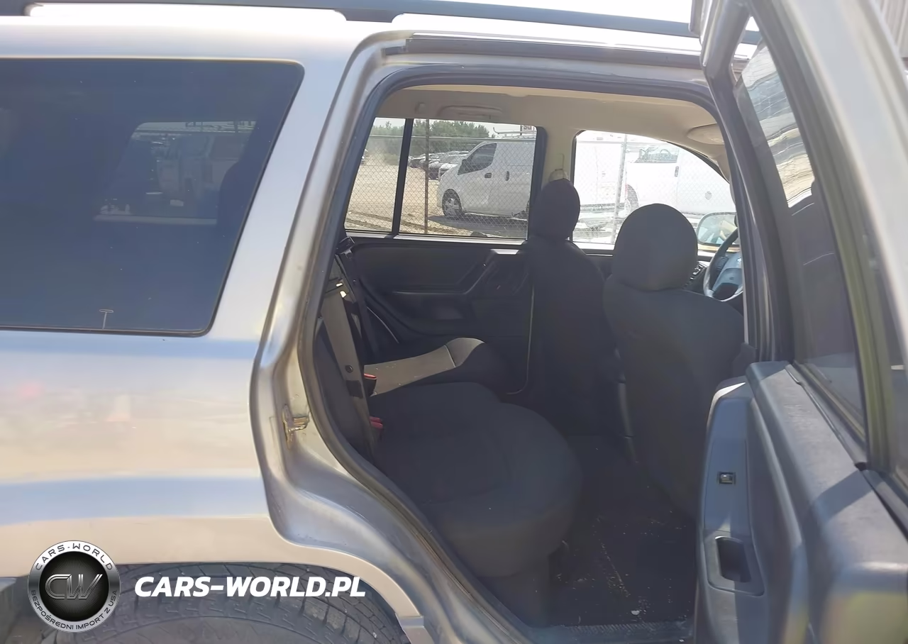 2002 Jeep Grand Cherokee Laredo VIN:1J4GW48NX2C199428 - 8
