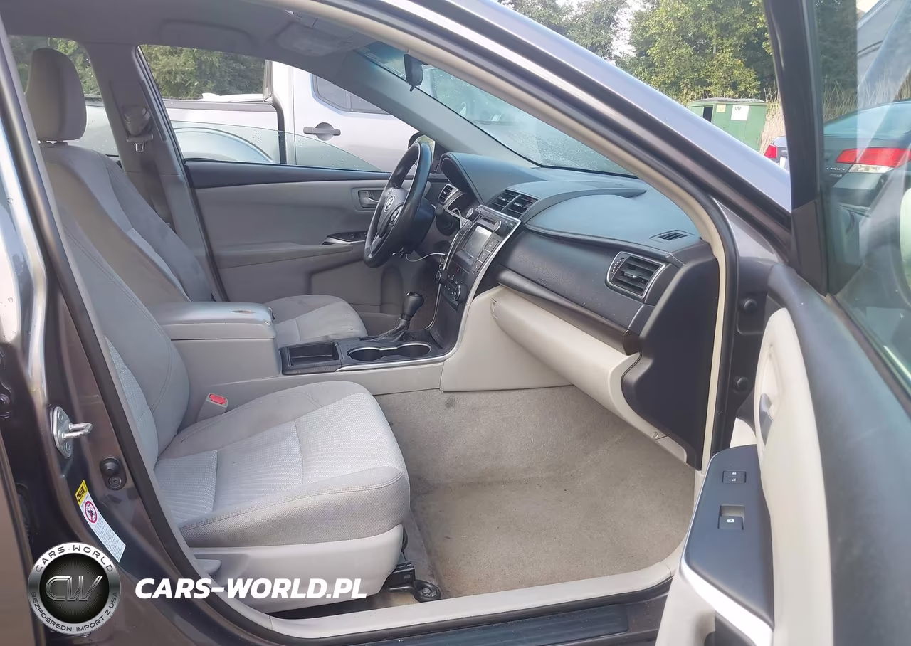 2015 Toyota Camry Le VIN:4T1BF1FK5FU985513 - 5