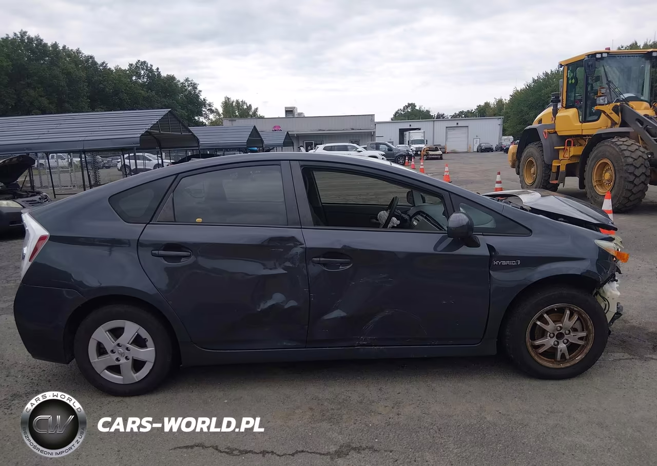 2011 Toyota Prius Two VIN:JTDKN3DU5B5356071 - 13