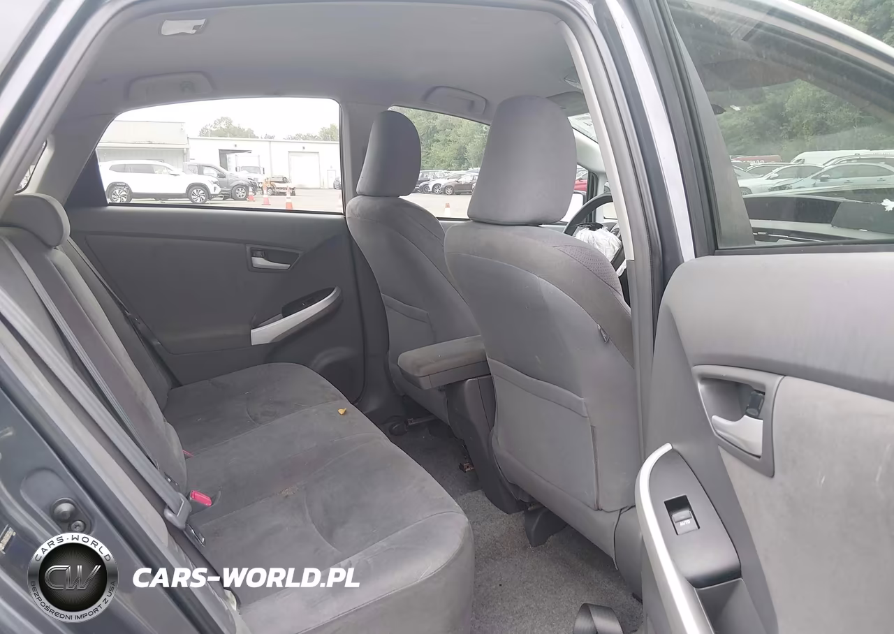 2011 Toyota Prius Two VIN:JTDKN3DU5B5356071 - 8