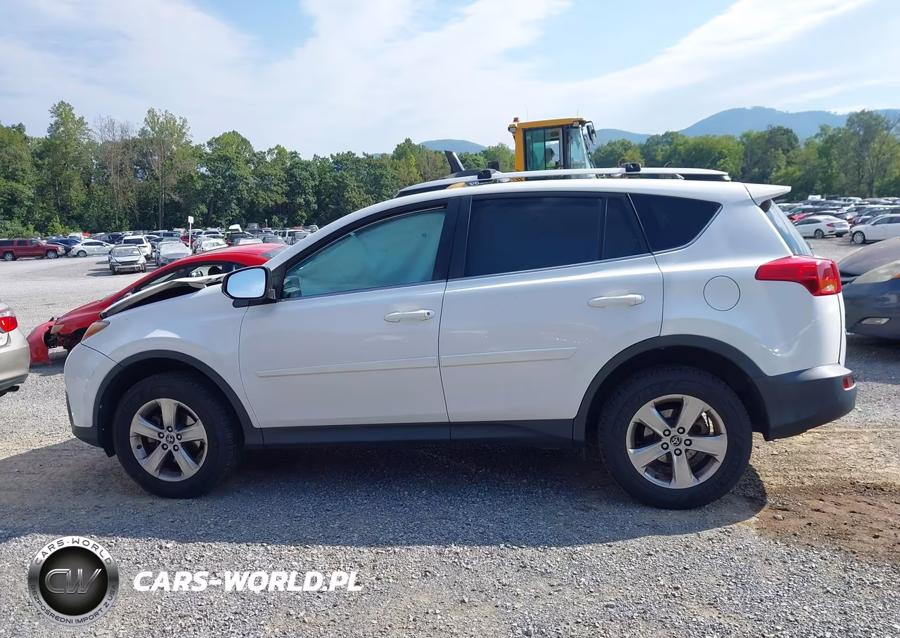2015 Toyota Rav4 Xle VIN:2T3RFREV0FW299136 - 14