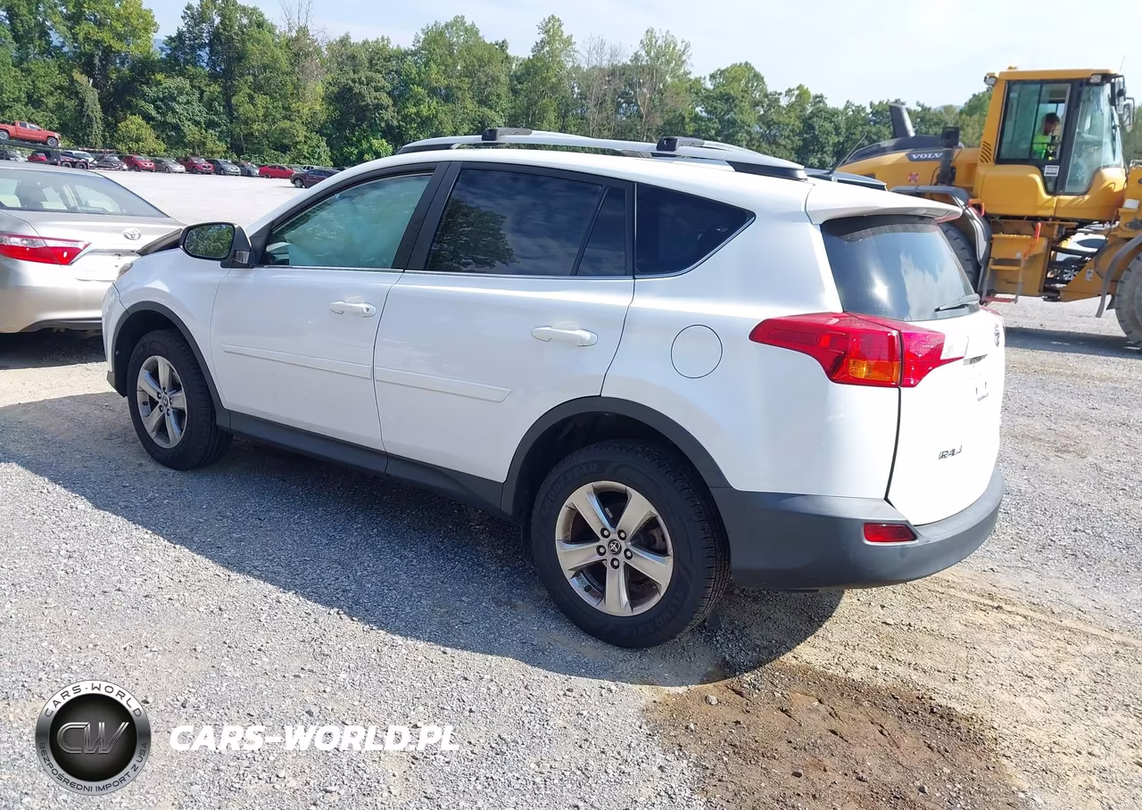 2015 Toyota Rav4 Xle VIN:2T3RFREV0FW299136 - 3