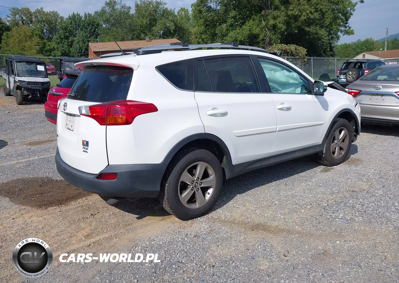 2015 Toyota Rav4 Xle VIN:2T3RFREV0FW299136 - 4