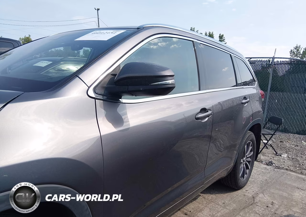 2018 Toyota Highlander Xle VIN:5TDJZRFH0JS534321 - 14