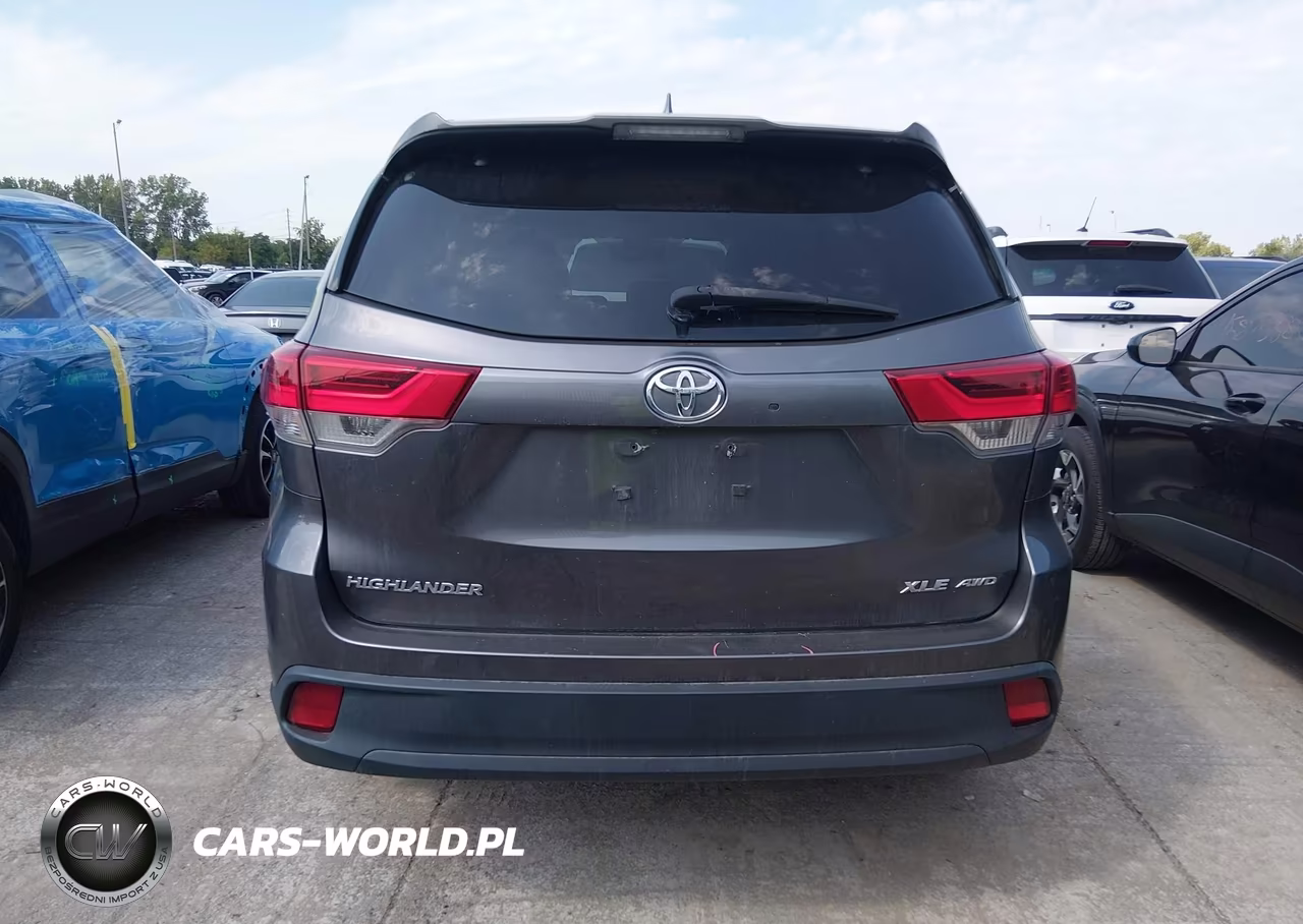 2018 Toyota Highlander Xle VIN:5TDJZRFH0JS534321 - 16