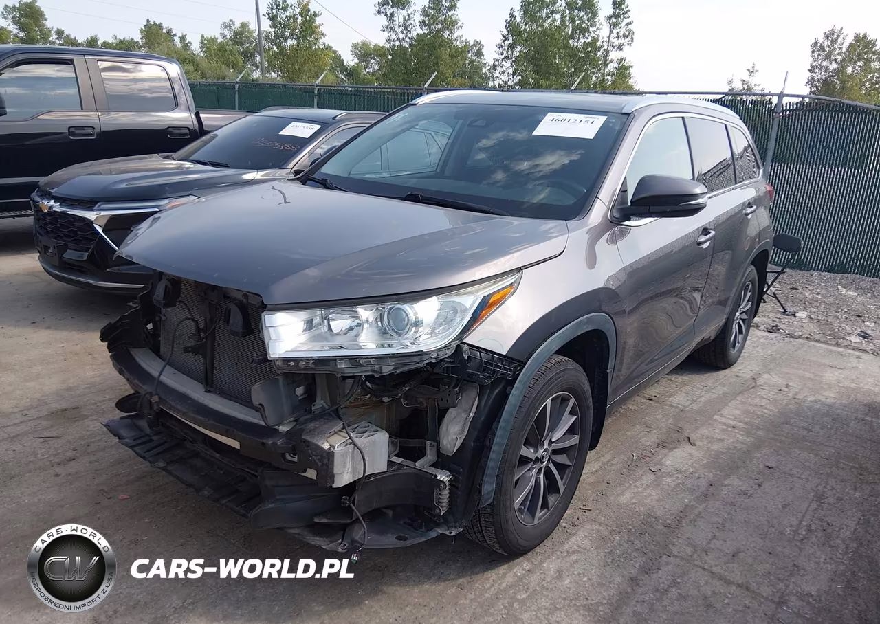 2018 Toyota Highlander Xle VIN:5TDJZRFH0JS534321 - 2