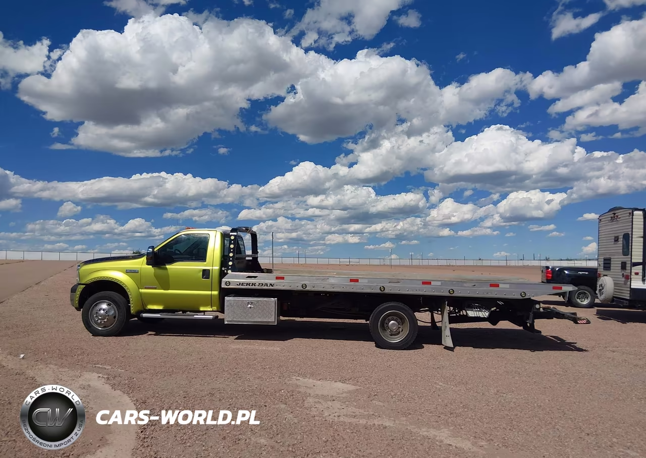 2005 Ford F-550 VIN:1FDAF56P55EB51295 - 14