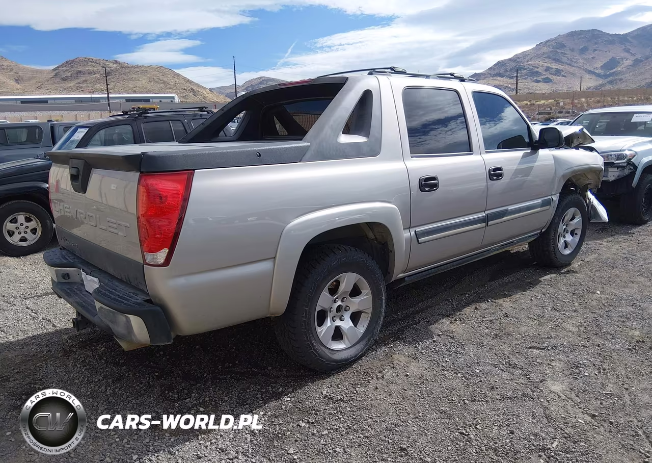 2005 Chevrolet Avalanche 1500 Ls VIN:3GNEC12Z45G255842 - 4