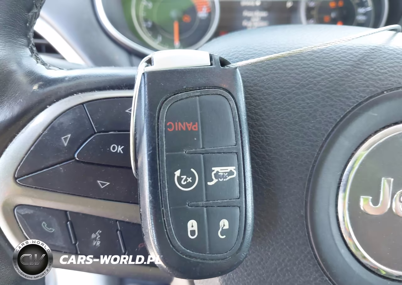 2019 Jeep Cherokee Overland Fwd VIN:1C4PJLJNXKD190456 - 11