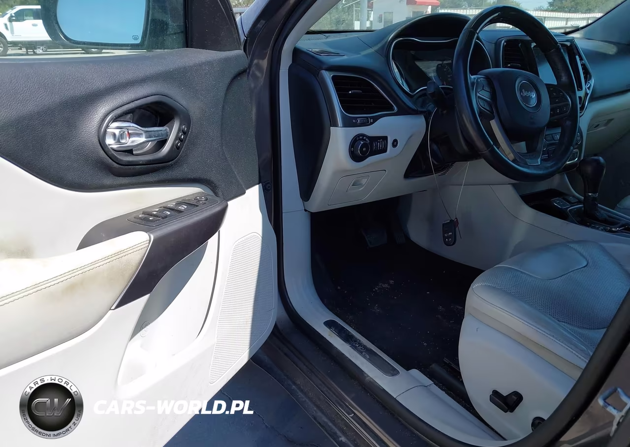 2019 Jeep Cherokee Overland Fwd VIN:1C4PJLJNXKD190456 - 12