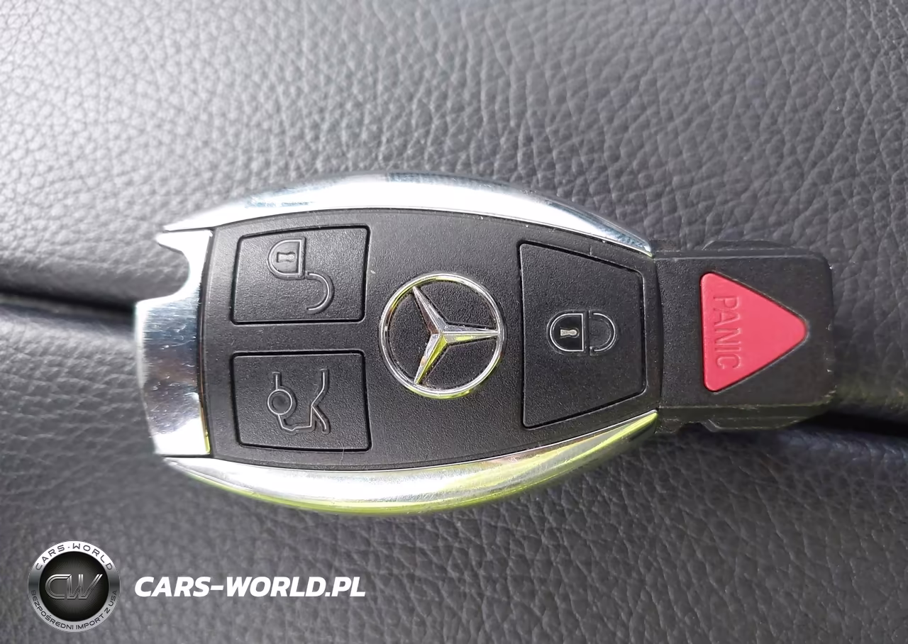 2016 Mercedes-Benz C 300 Luxury 4Matic VIN:55SWF4KB2GU115448 - 11