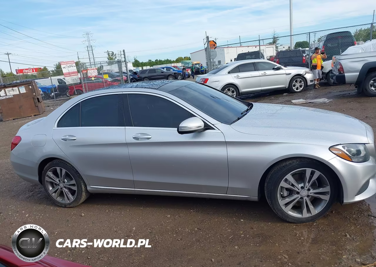 2016 Mercedes-Benz C 300 Luxury 4Matic VIN:55SWF4KB2GU115448 - 13