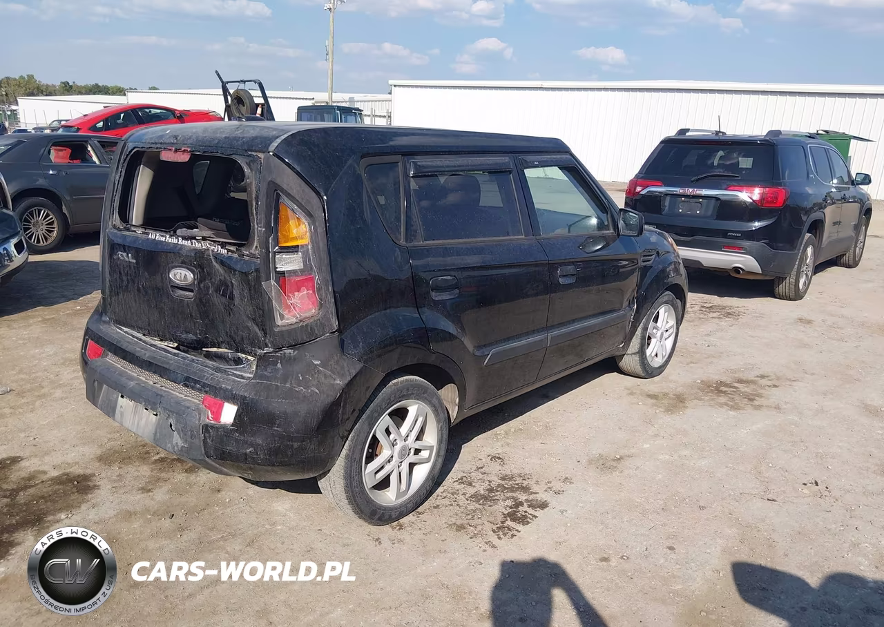 2010 Kia Soul + VIN:KNDJT2A24A7043711 - 4