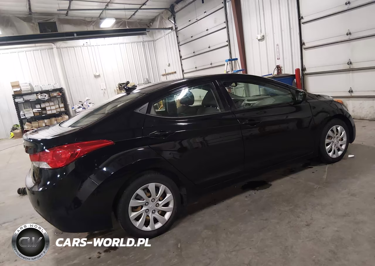 2013 Hyundai Elantra Gls VIN:5NPDH4AE0DH204561 - 4