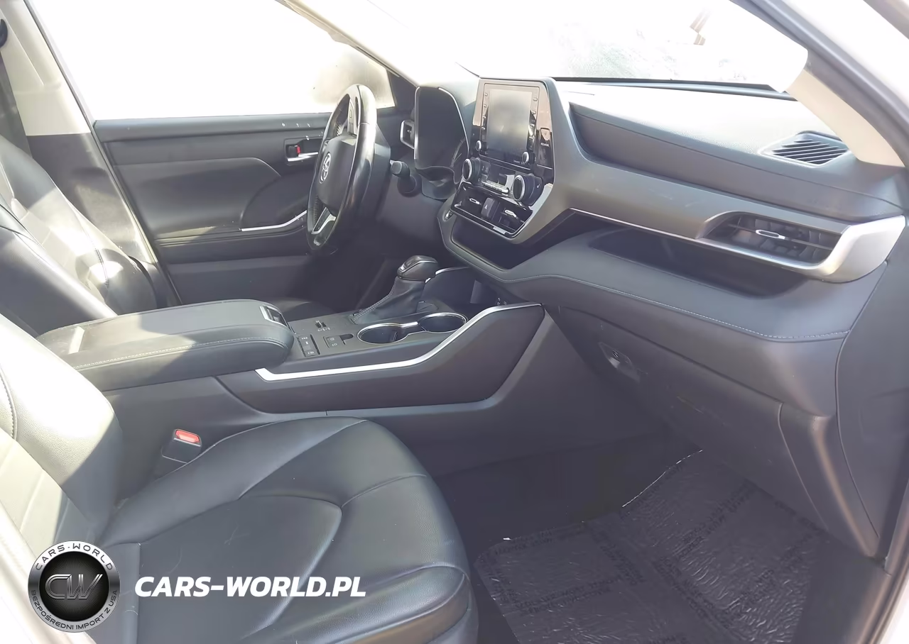 2022 Toyota Highlander Xle VIN:5TDHZRAH5NS548338 - 5