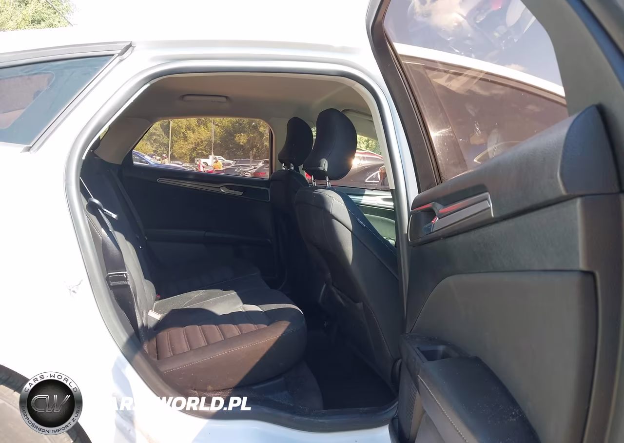 2018 Ford Fusion Se VIN:3FA6P0H79JR146556 - 8