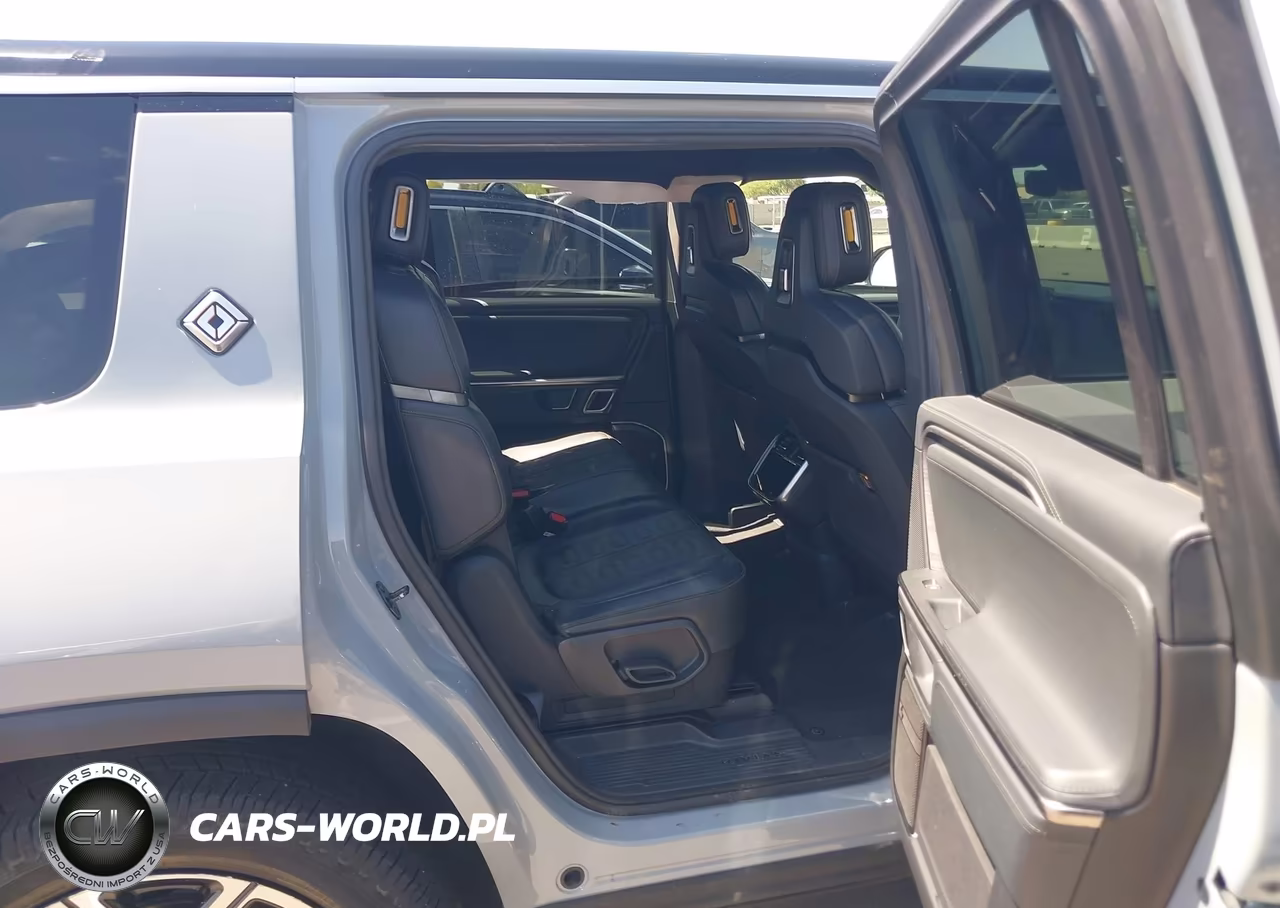 2024 Rivian R1S Adventure Dual Motor Large Pack-Adventure Dual Motor Perf Large Pack VIN:7PDSGBBAXRN040150 - 8