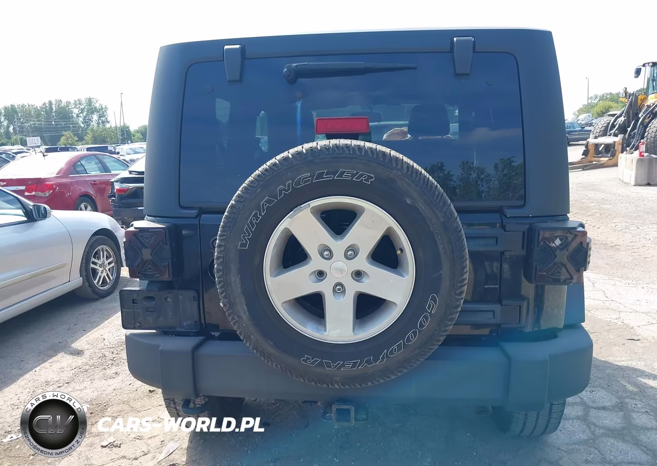 2013 Jeep Wrangler Rubicon VIN:1C4BJWCG1DL526448 - 16