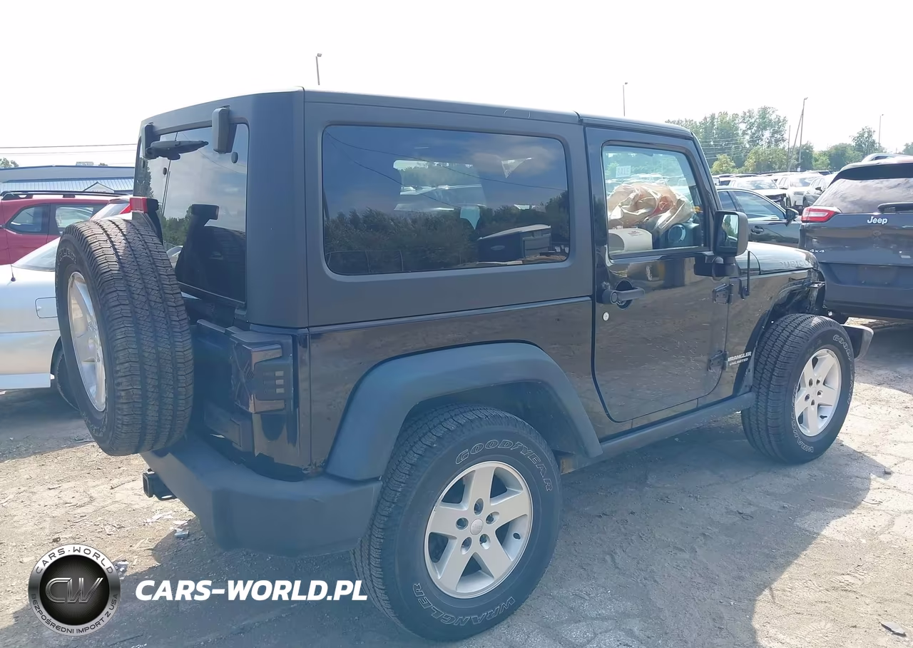 2013 Jeep Wrangler Rubicon VIN:1C4BJWCG1DL526448 - 4