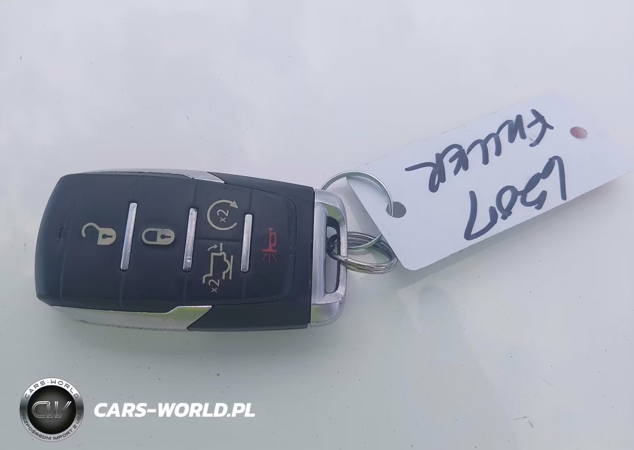 2019 Ram 1500 Laramie VIN:1C6SRFJT0KN553187 - 11
