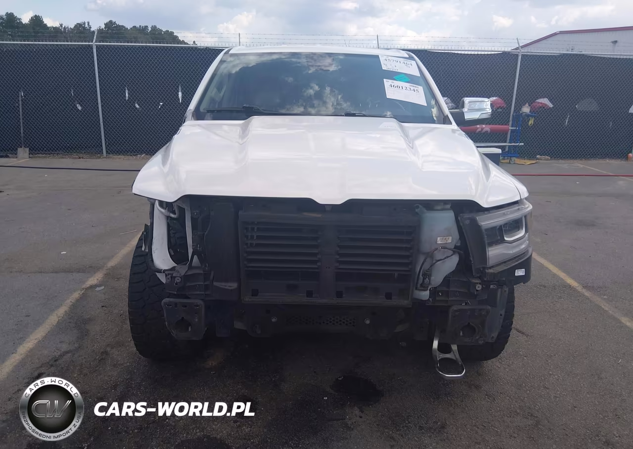 2019 Ram 1500 Laramie VIN:1C6SRFJT0KN553187 - 13