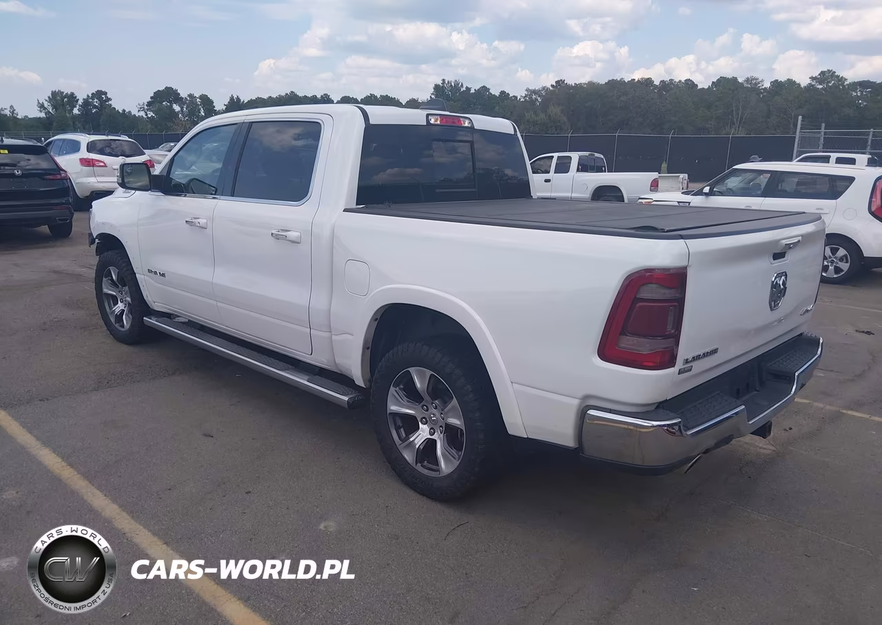 2019 Ram 1500 Laramie VIN:1C6SRFJT0KN553187 - 3