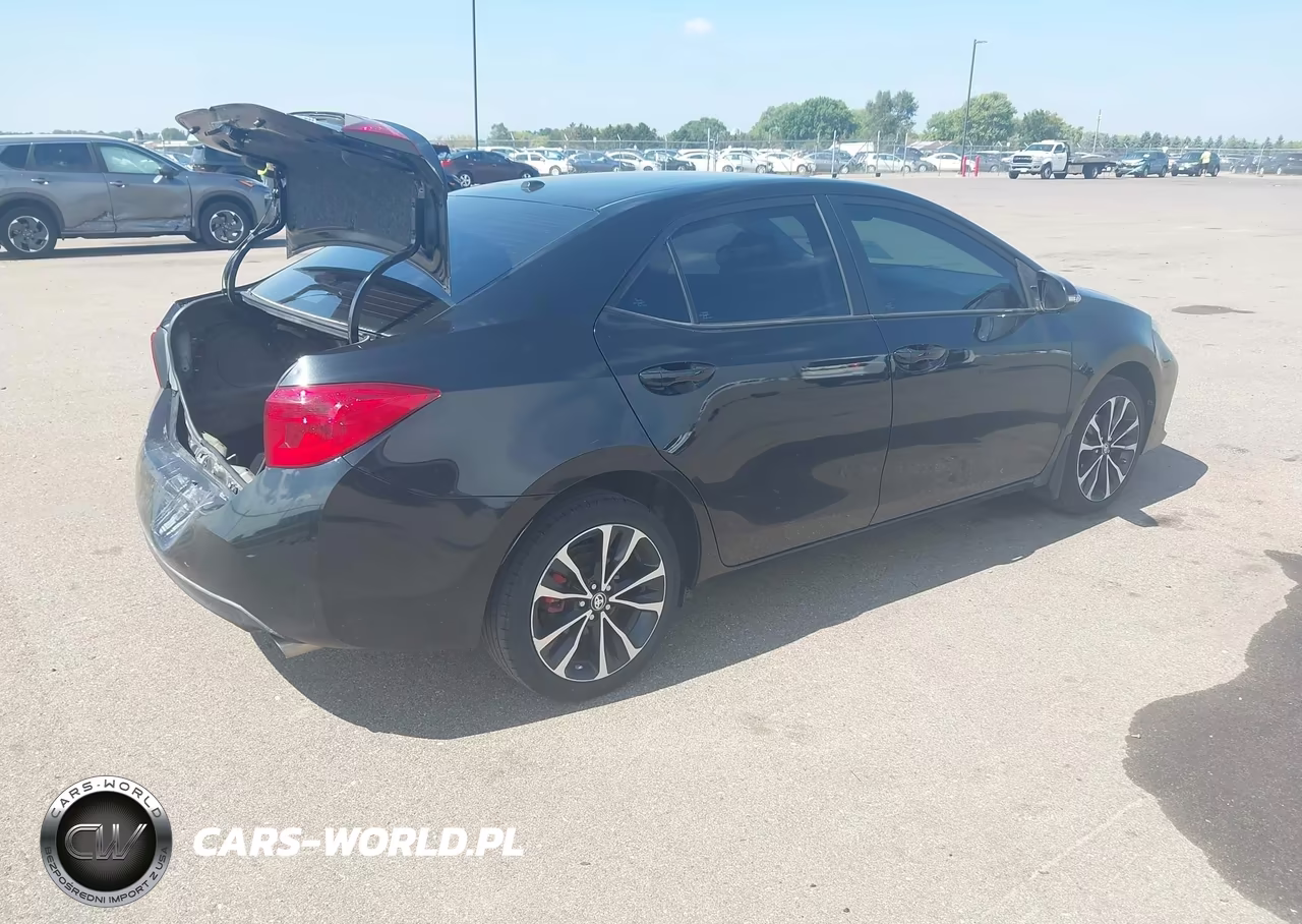 2019 Toyota Corolla Xse VIN:5YFBURHE1KP885013 - 4