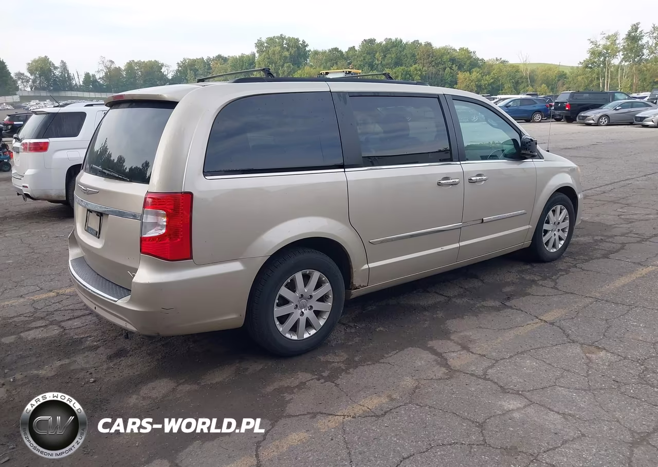 2012 Chrysler Town & Country Touring-L VIN:2C4RC1CG7CR267028 - 4
