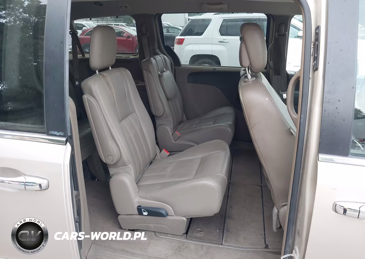 2012 Chrysler Town & Country Touring-L VIN:2C4RC1CG7CR267028 - 8